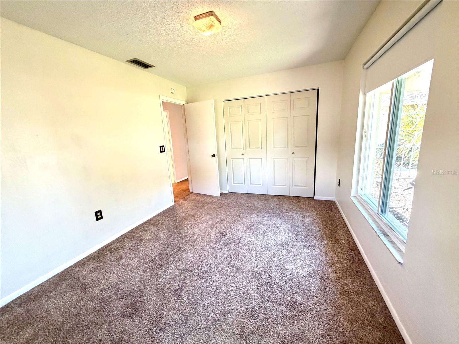 4892 GREENCROFT RD — photo 24