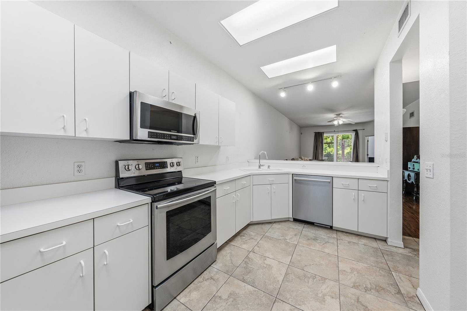 22128 LITTLE LAGOON CT — photo 10