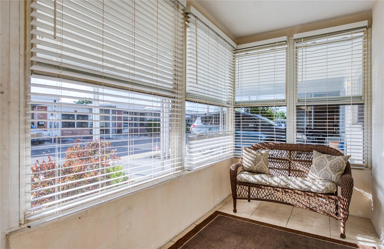 13940 ANONA HEIGHTS DR #6 — photo 9