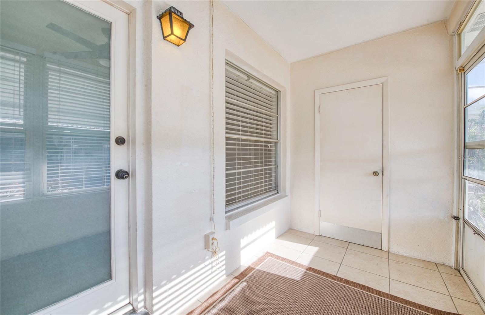 13940 ANONA HEIGHTS DR #6 — photo 10