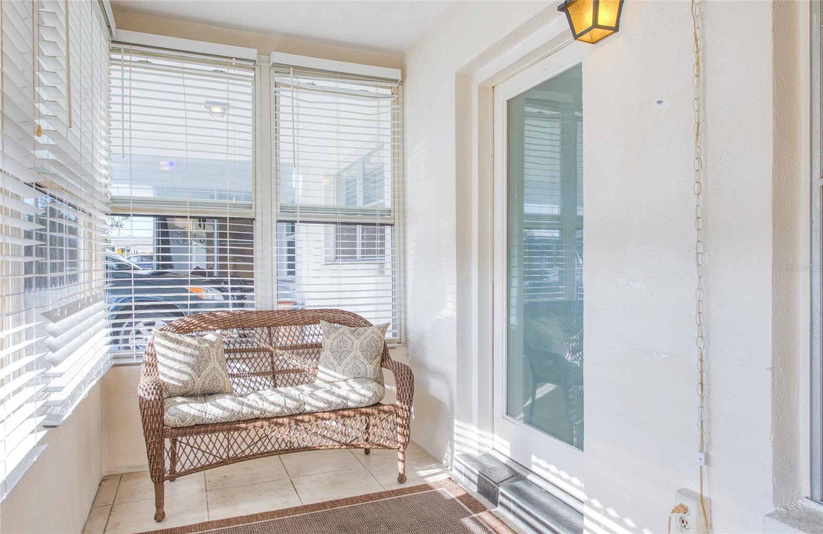 13940 ANONA HEIGHTS DR #6 — photo 8