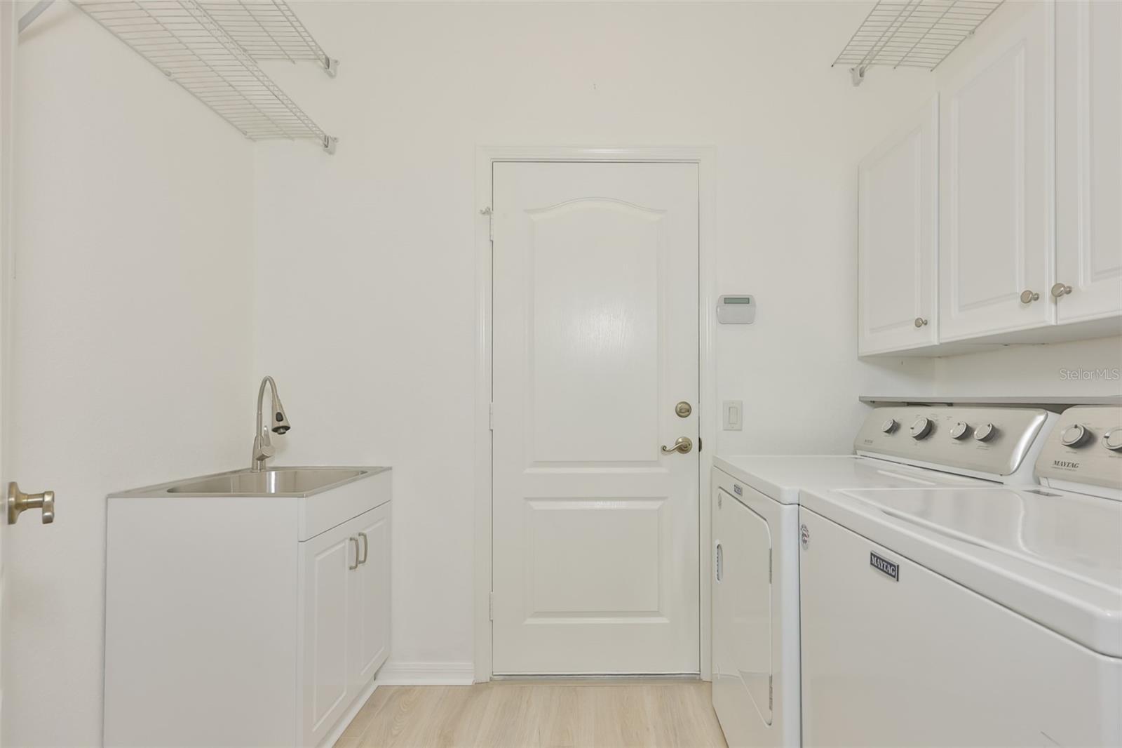 448 NOBLE FAIRE DR — photo 10