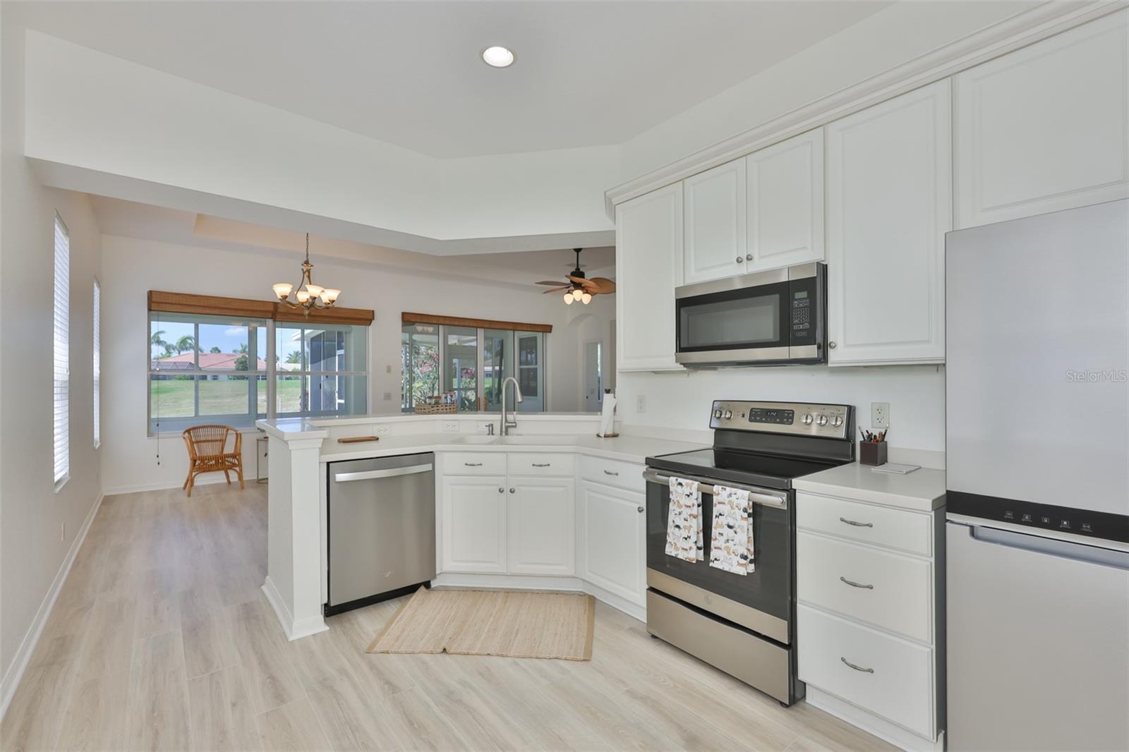 448 NOBLE FAIRE DR — photo 12