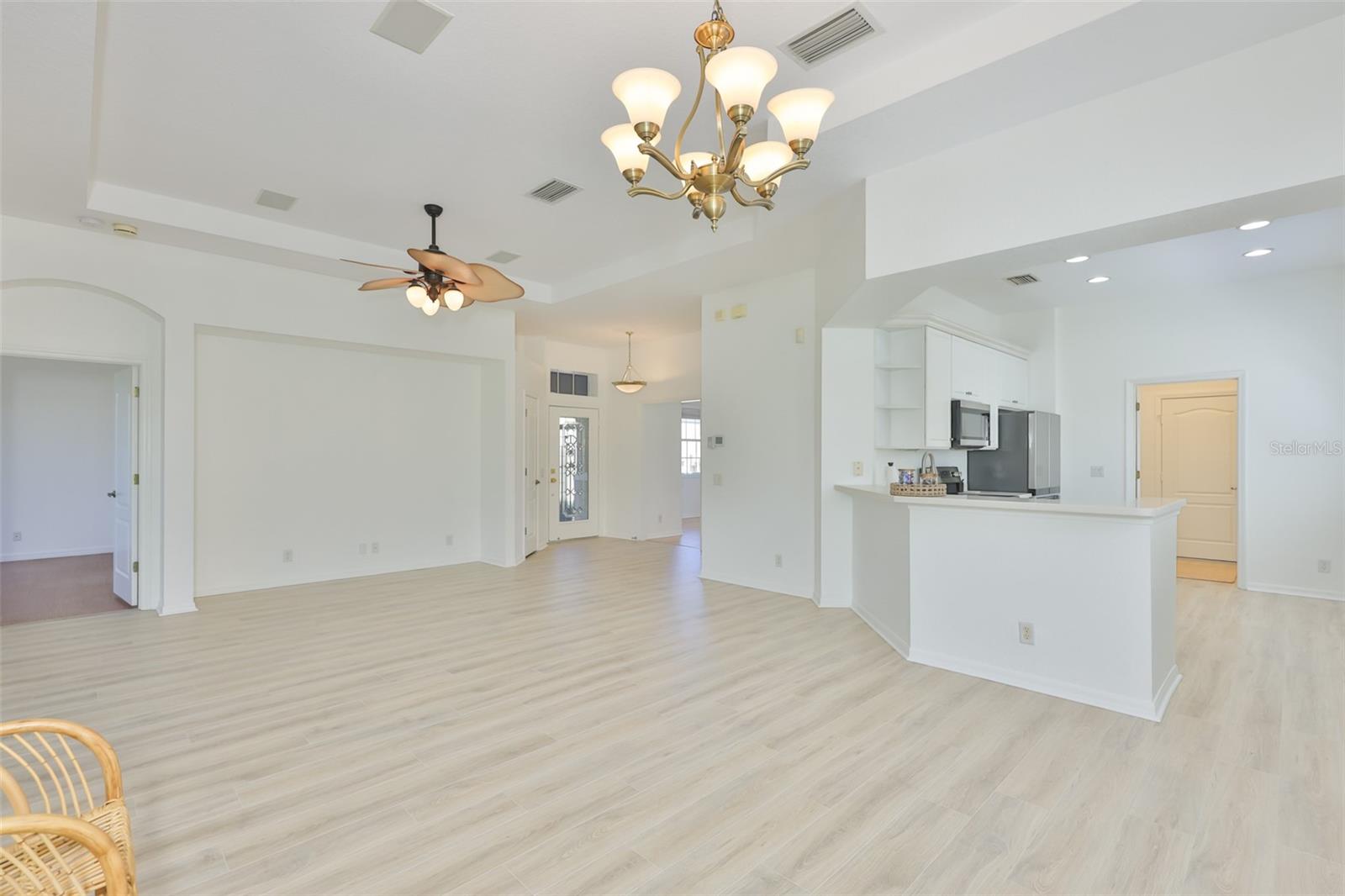 448 NOBLE FAIRE DR — photo 6