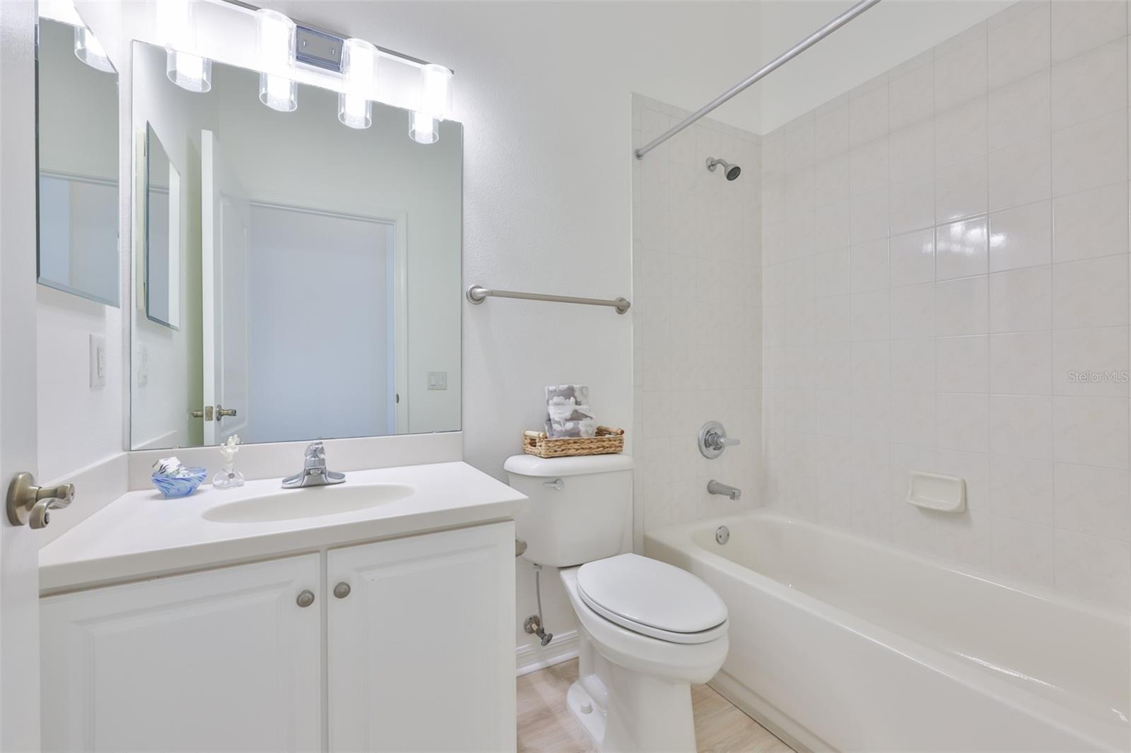 448 NOBLE FAIRE DR — photo 22