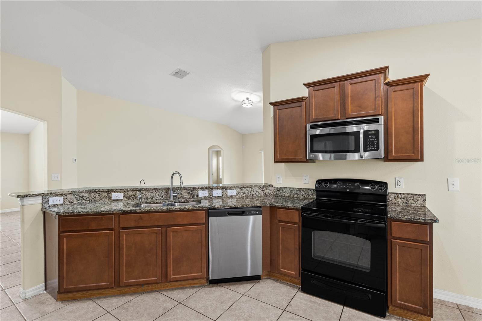 13181 ROYAL PINES AVE — photo 15