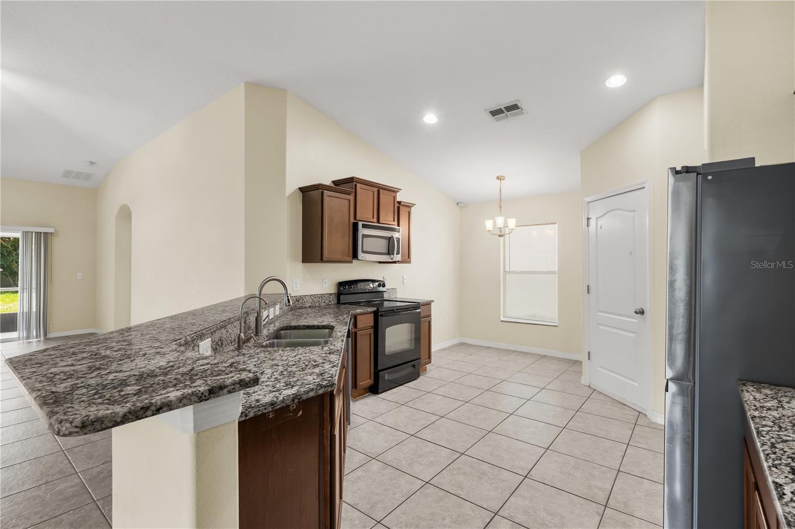 13181 ROYAL PINES AVE — photo 16