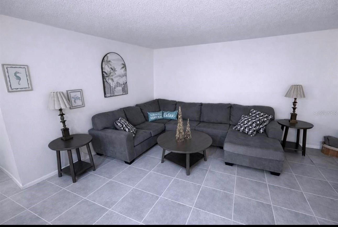 3300 FOX CHASE CIR N #229 — photo 2
