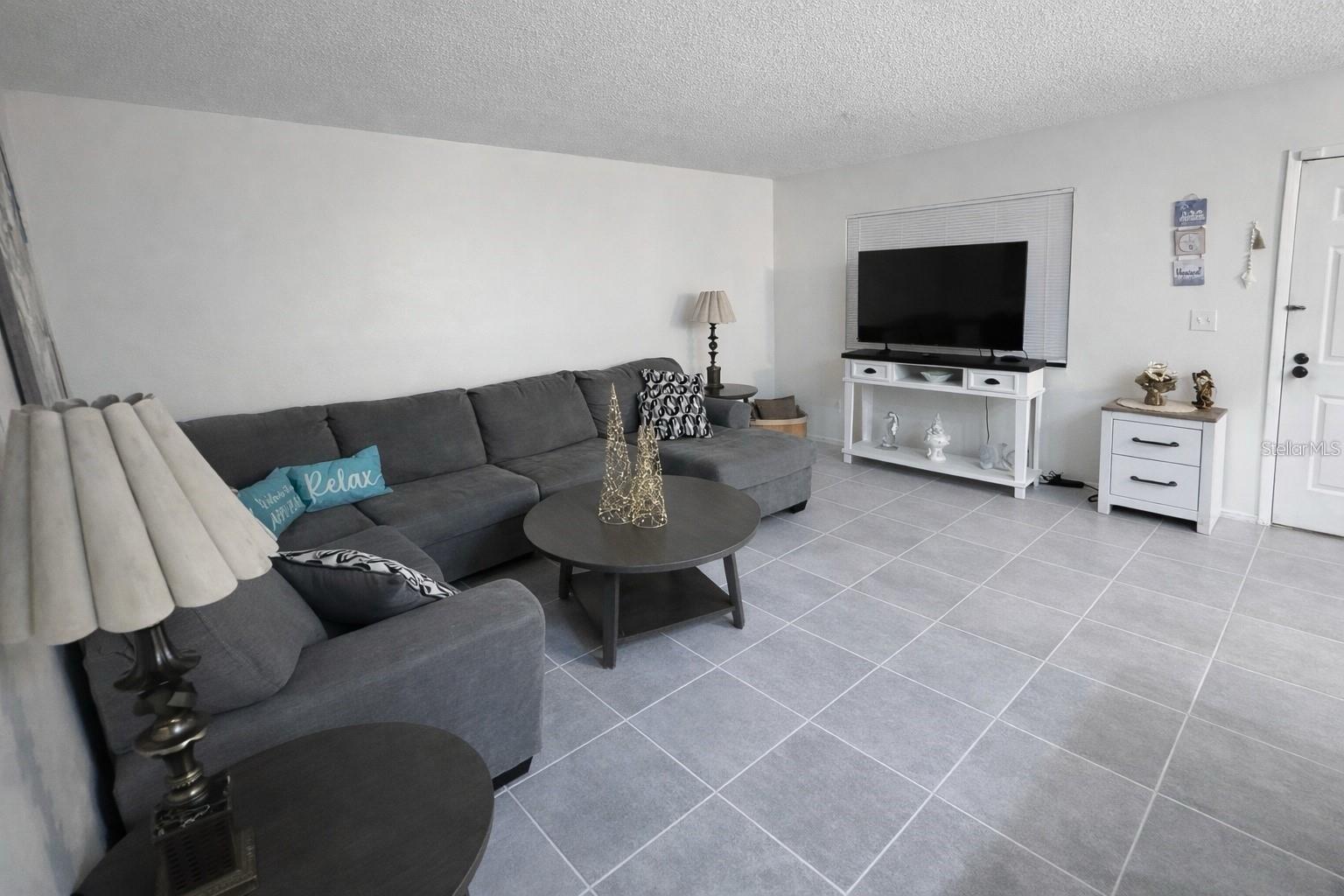 3300 FOX CHASE CIR N #229 — photo 3