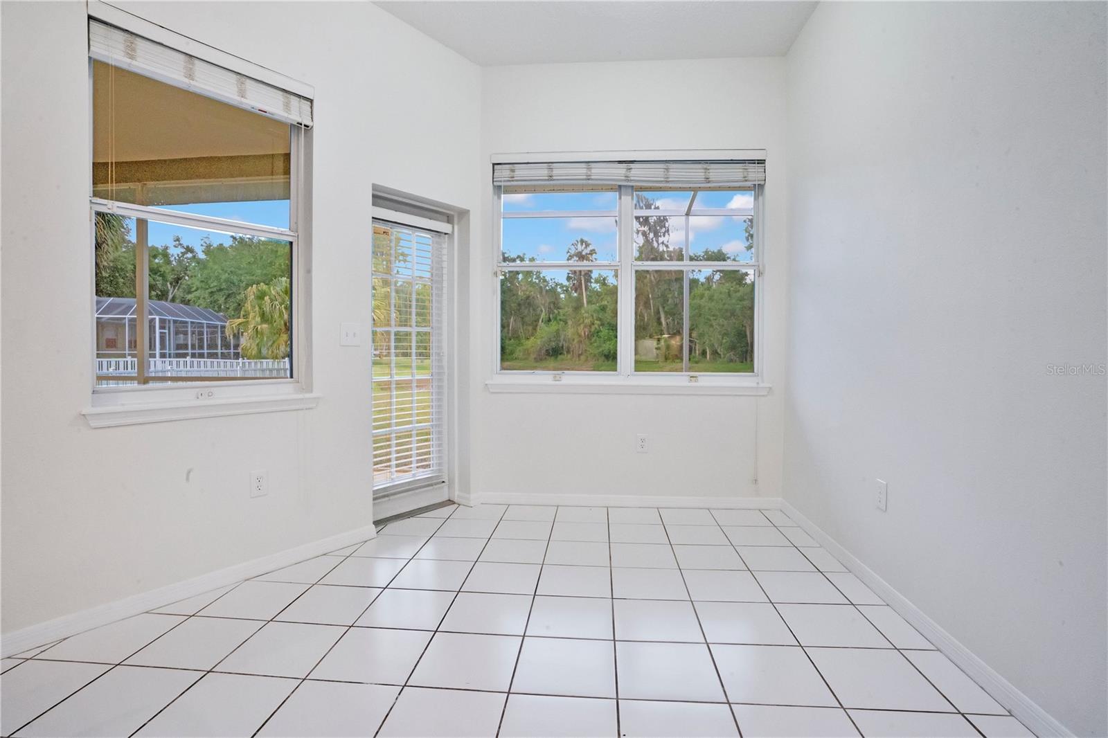 3404 RIVER WOODS DR — photo 13