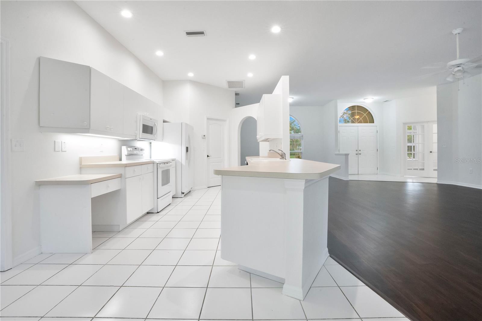 3404 RIVER WOODS DR — photo 15