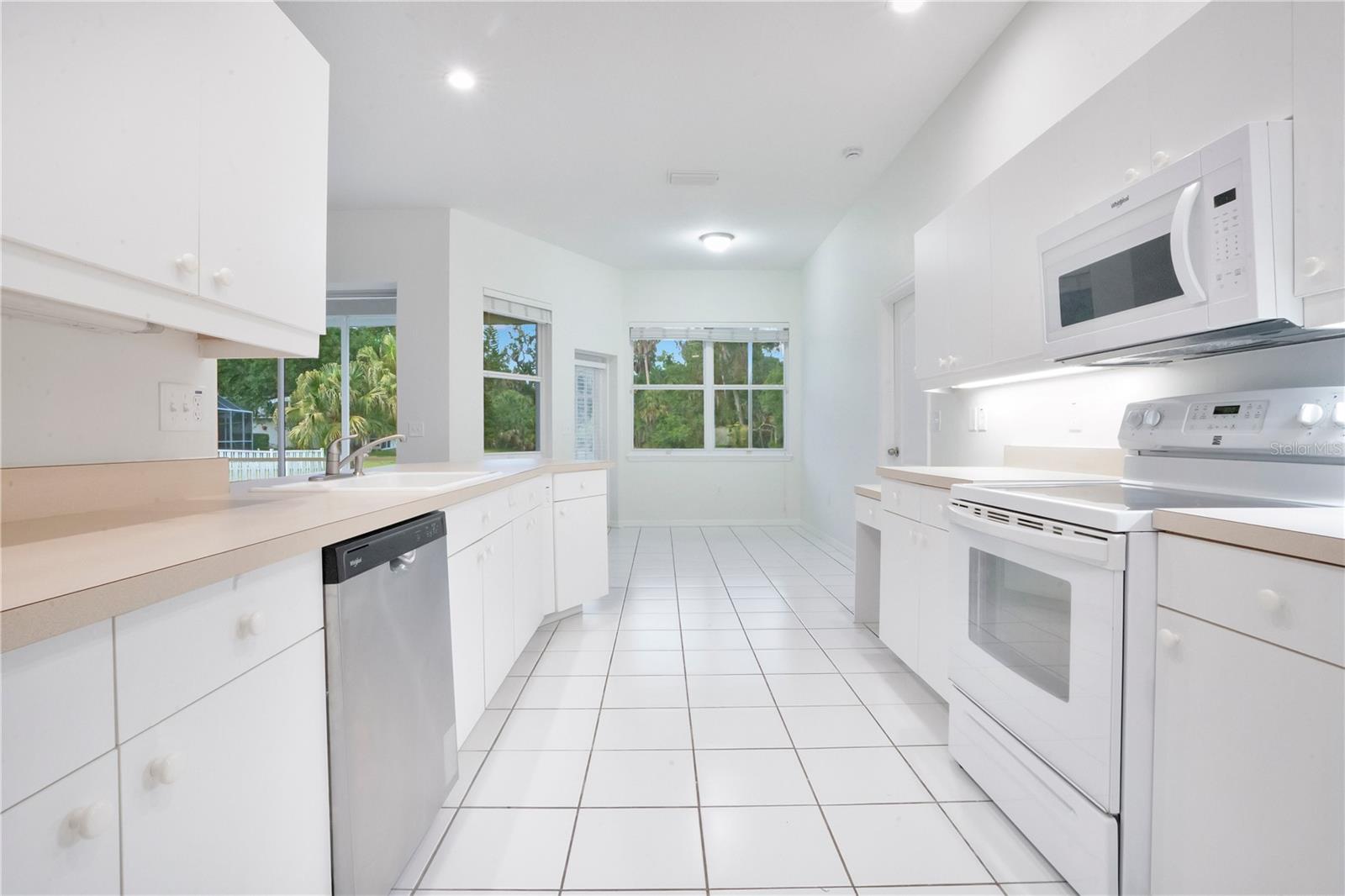 3404 RIVER WOODS DR — photo 12