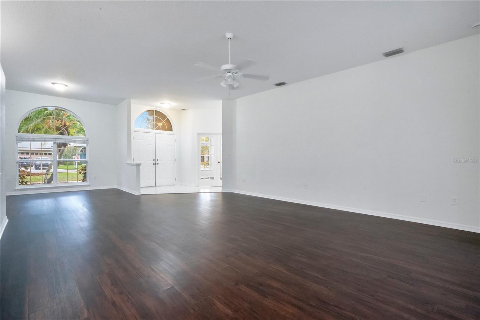 3404 RIVER WOODS DR — photo 6