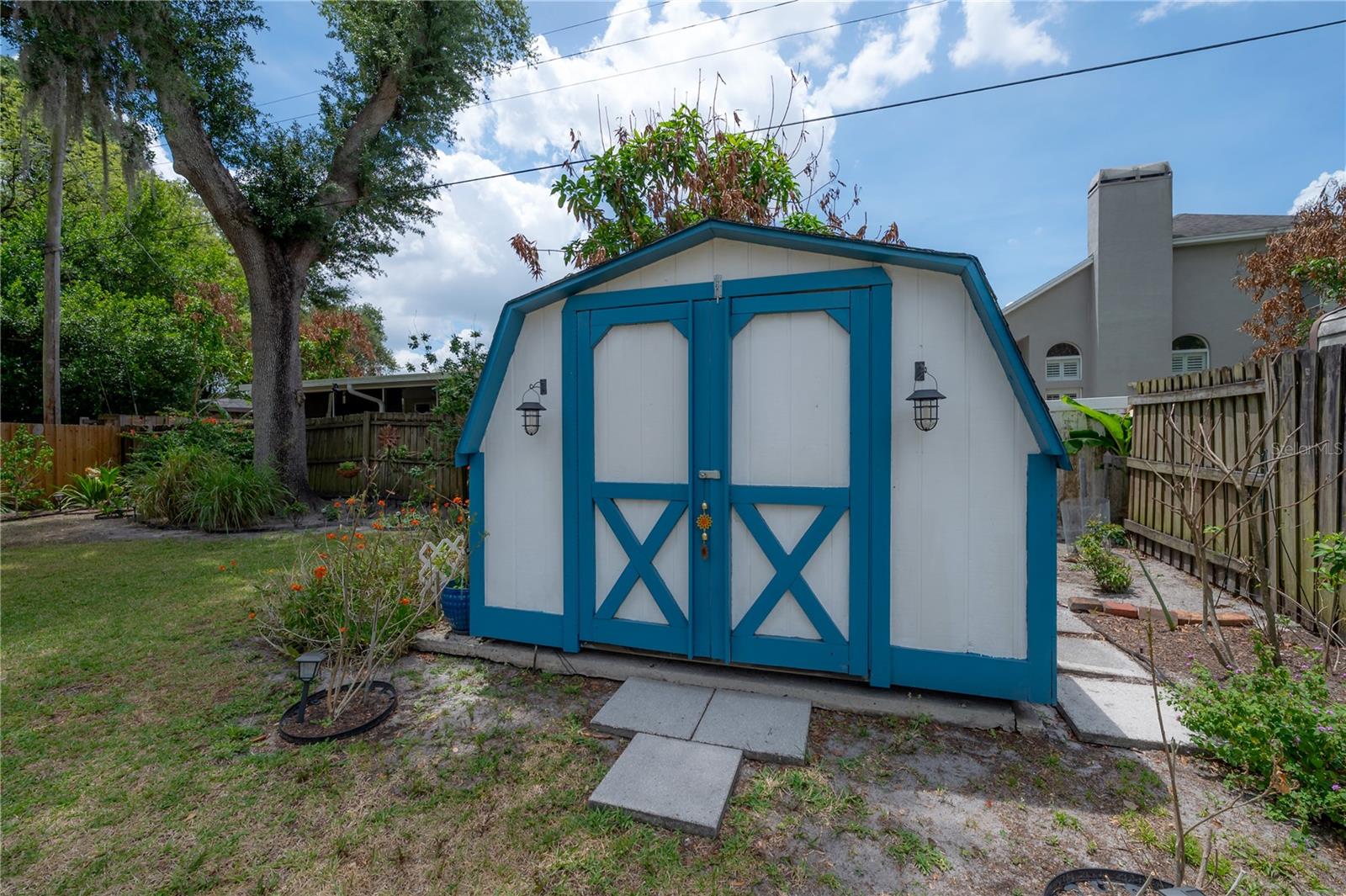 912 CORNELIUS AVE — photo 46