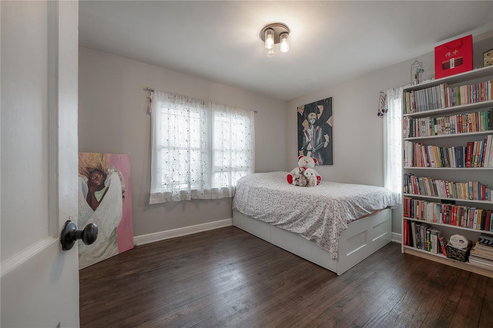 912 CORNELIUS AVE — photo 36