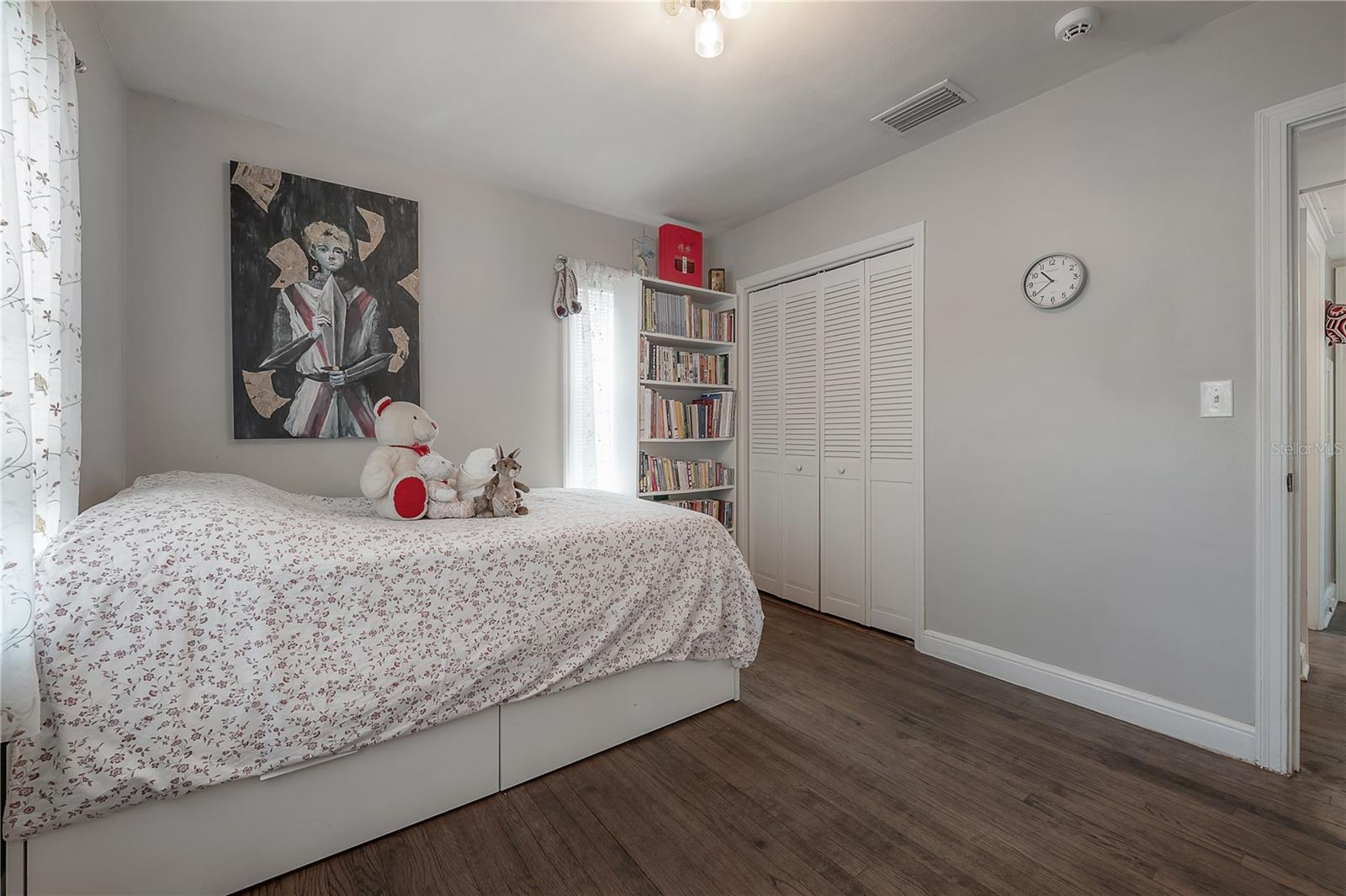 912 CORNELIUS AVE — photo 37