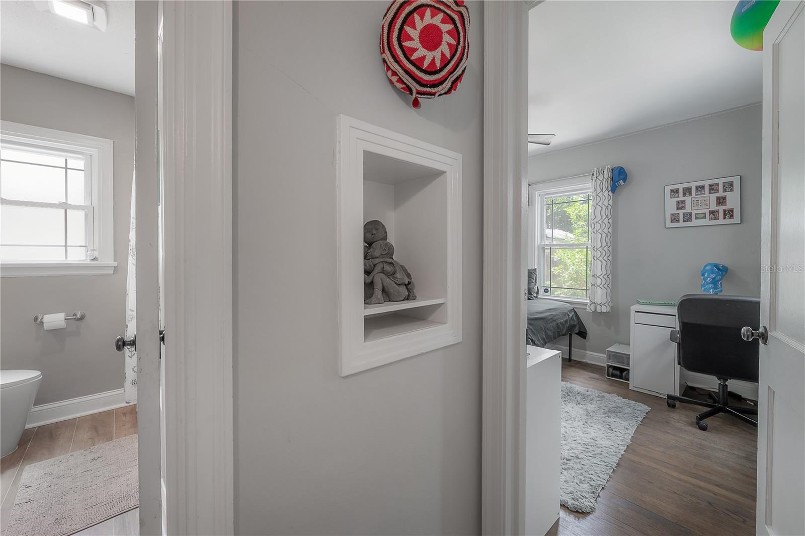 912 CORNELIUS AVE — photo 32