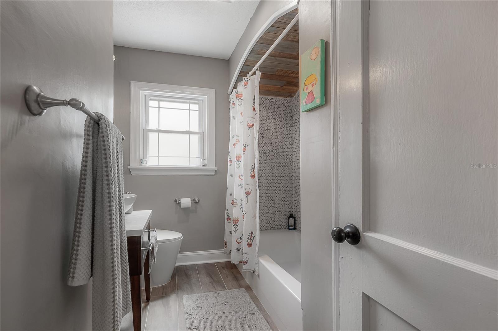 912 CORNELIUS AVE — photo 33