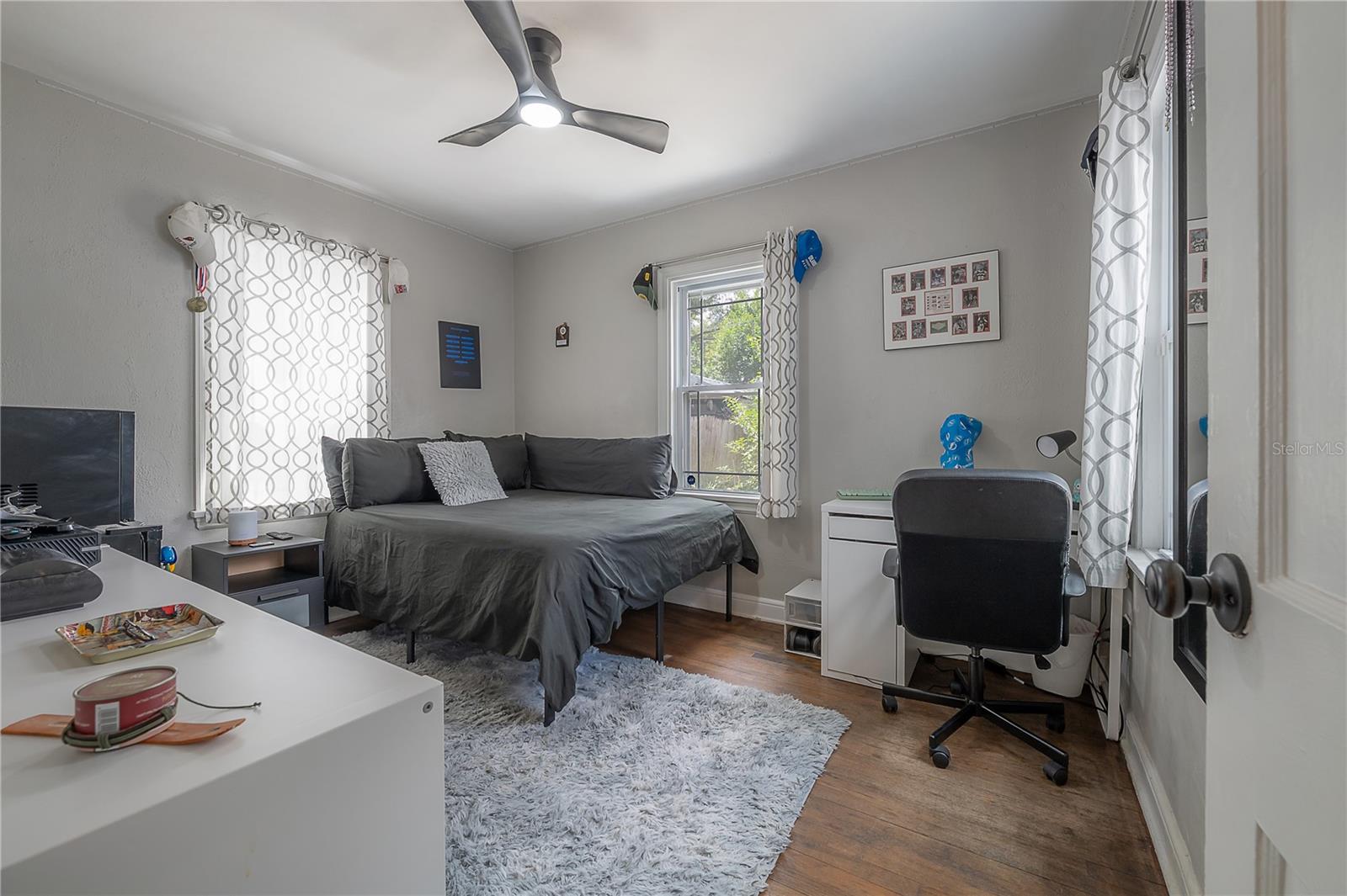 912 CORNELIUS AVE — photo 30