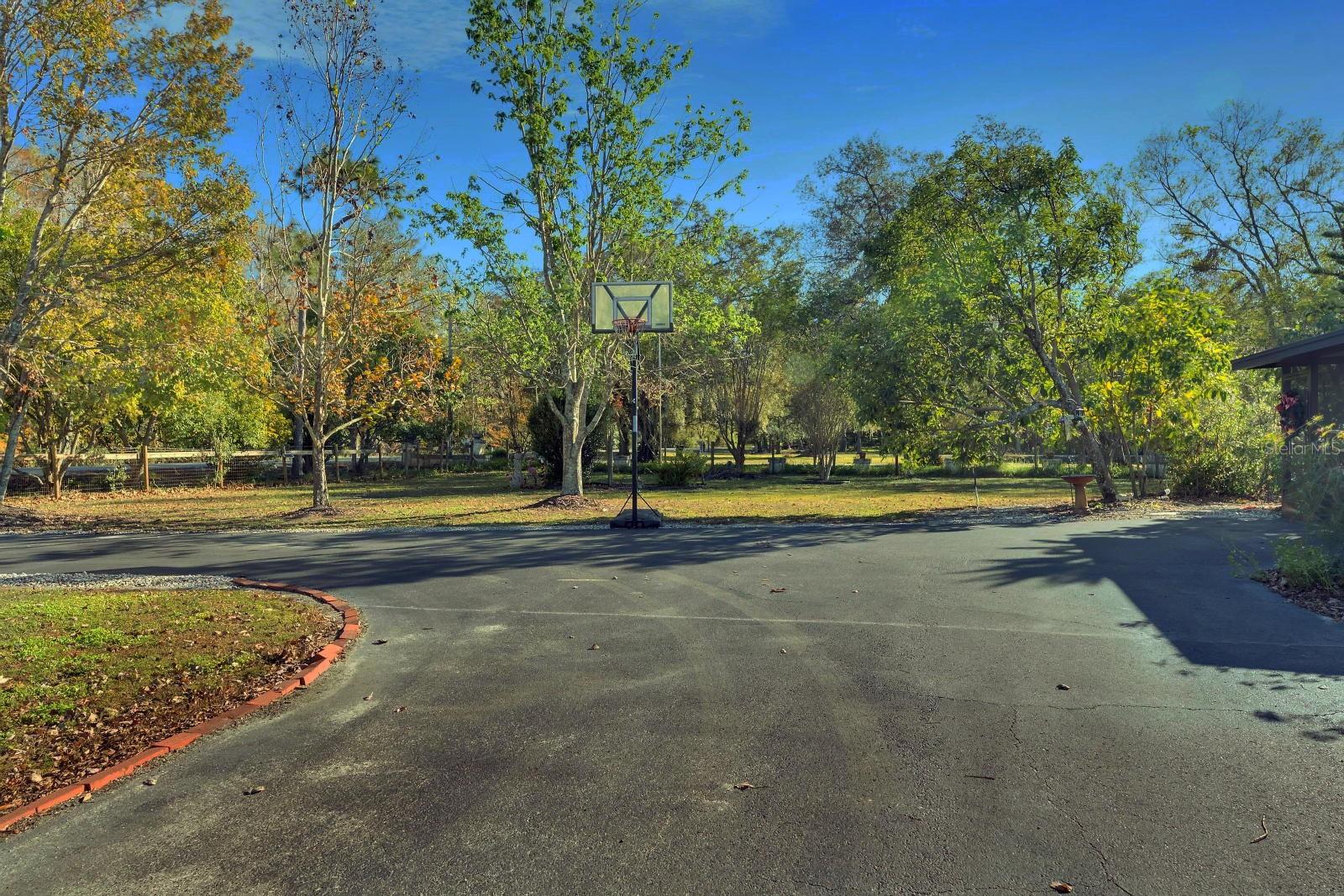 5201 PLESS RD — photo 29