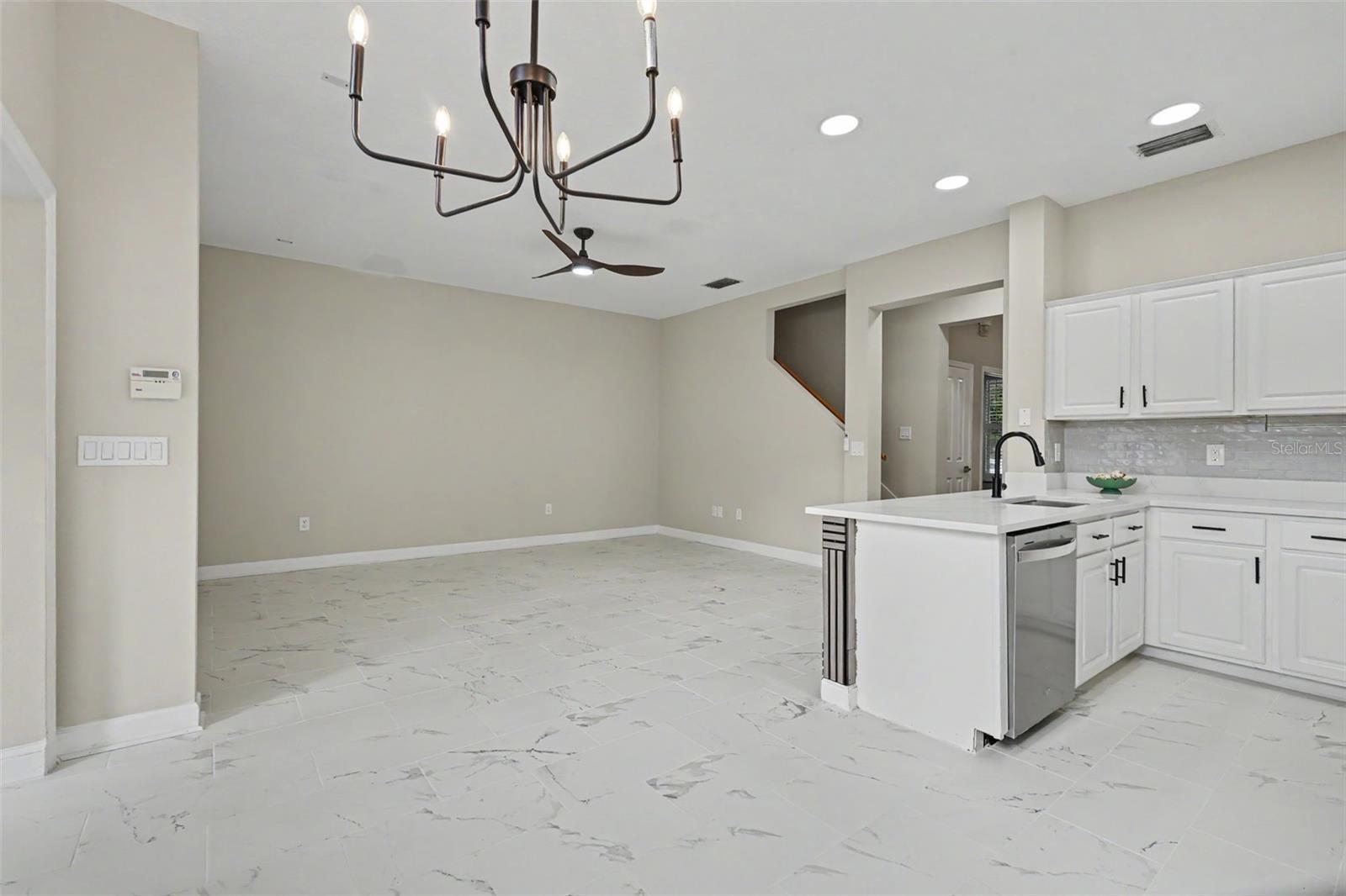 10111 HAYFIELD WAY — photo 24