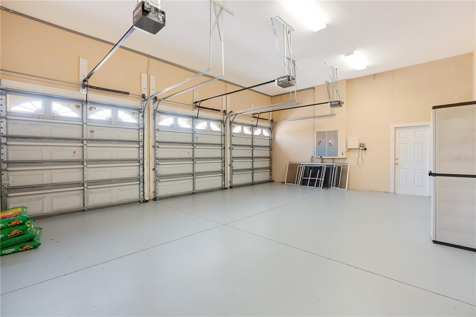 10603 CAYMAN ISLE CT — photo 42