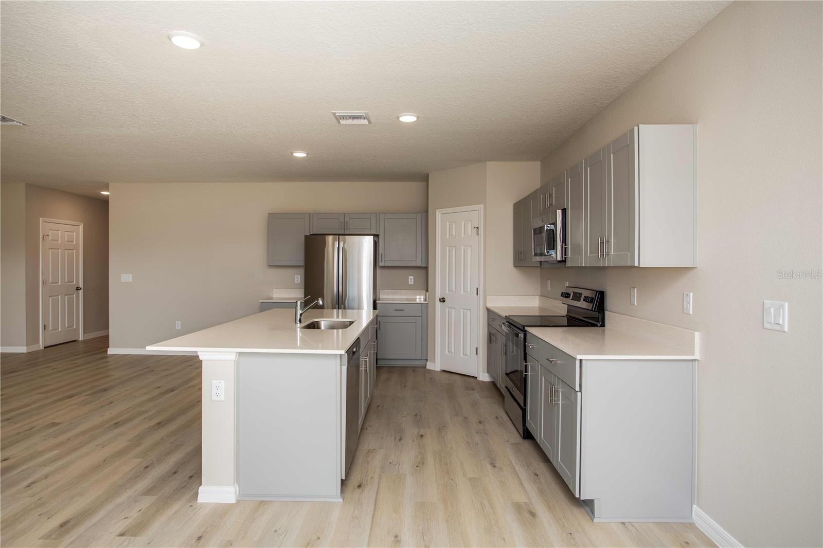 36628 SAGEMOOR DR — photo 12