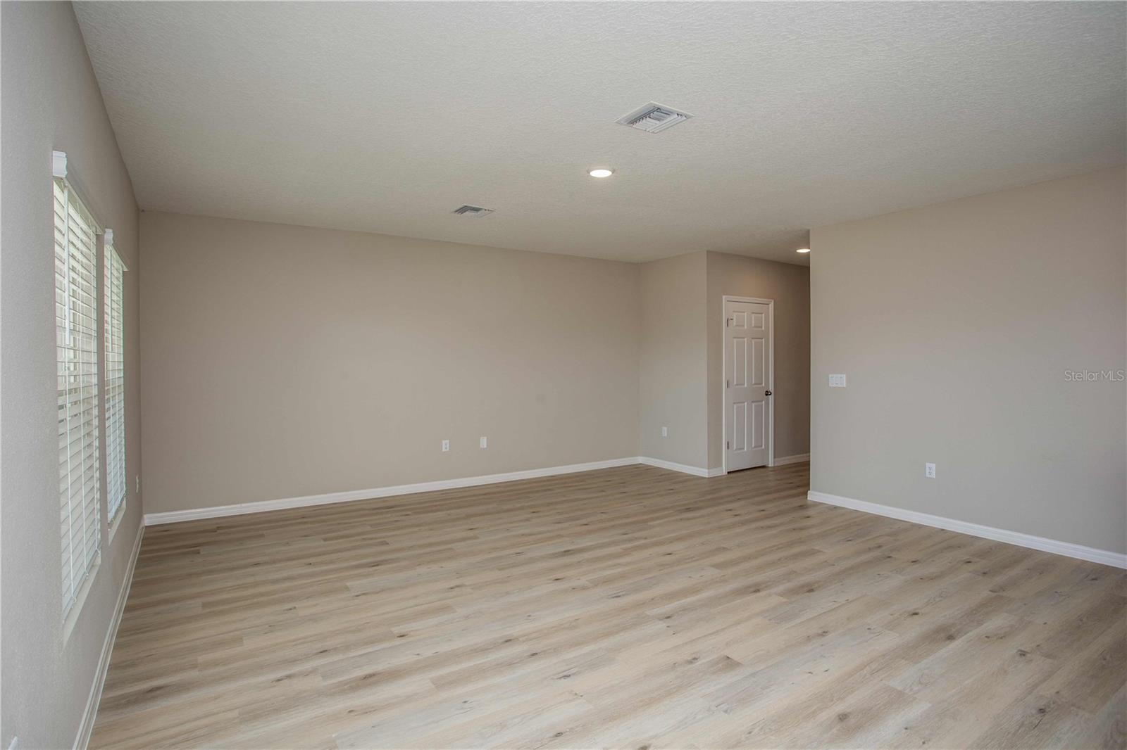 36628 SAGEMOOR DR — photo 27