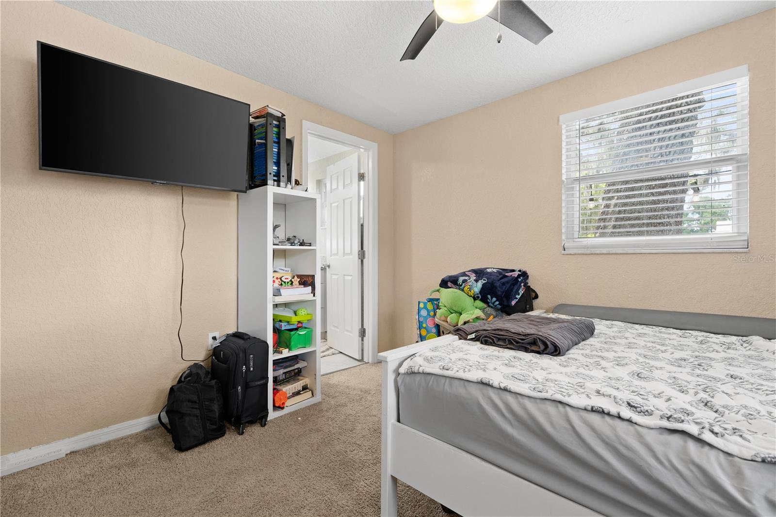 115 TEN OAK PL — photo 25