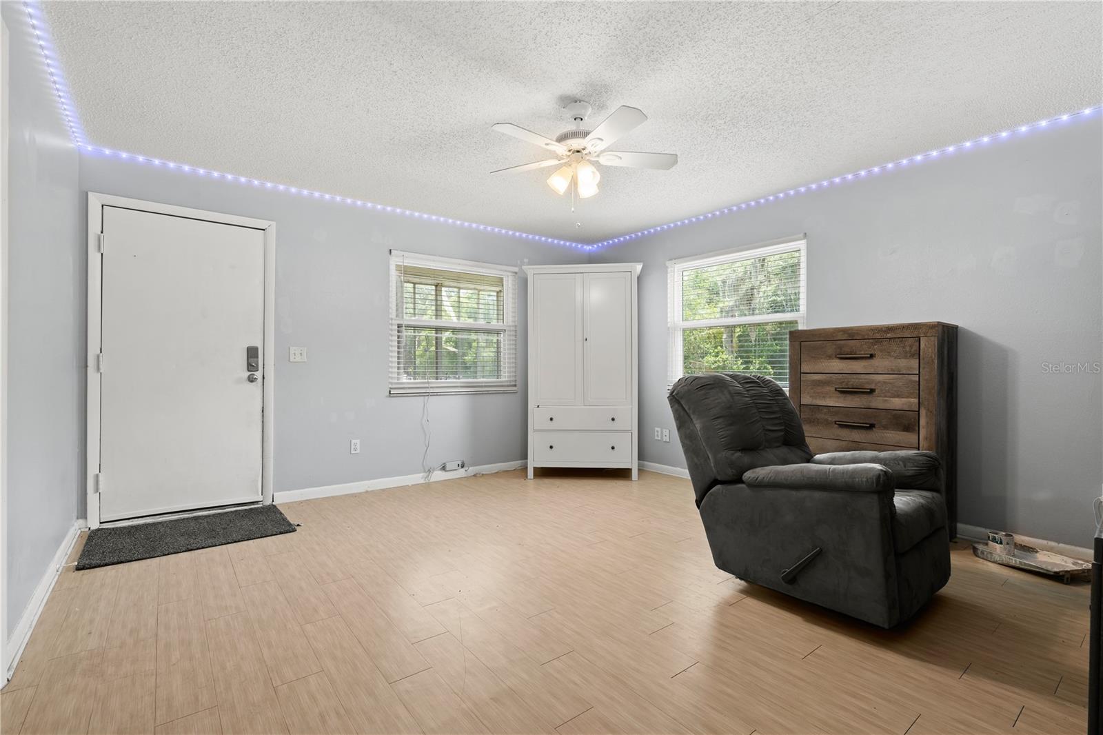115 TEN OAK PL — photo 33