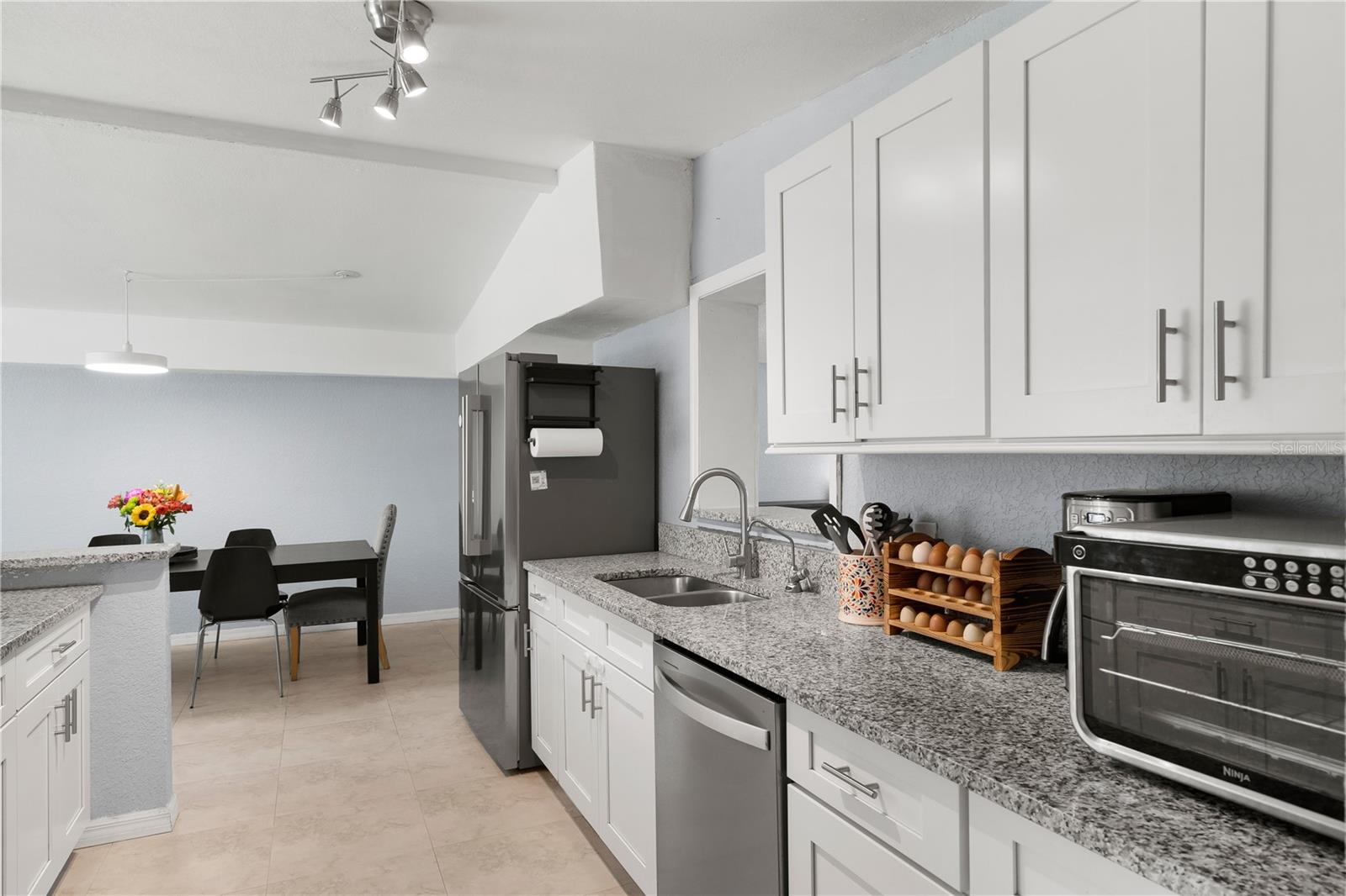 115 TEN OAK PL — photo 13