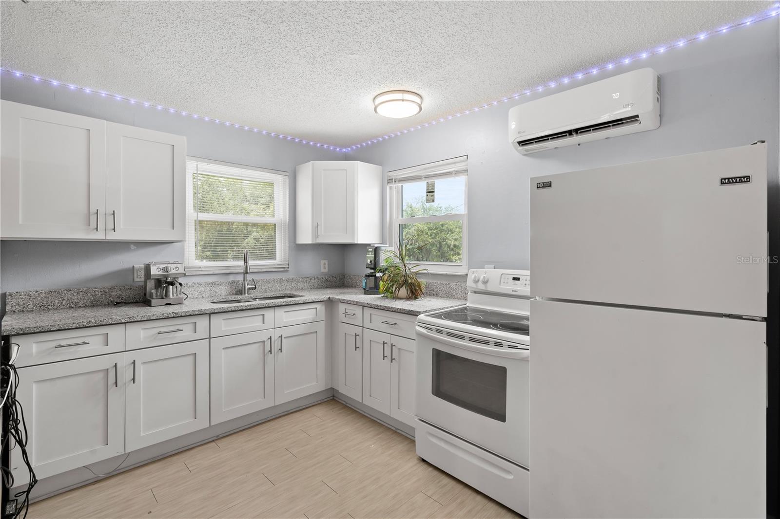 115 TEN OAK PL — photo 32