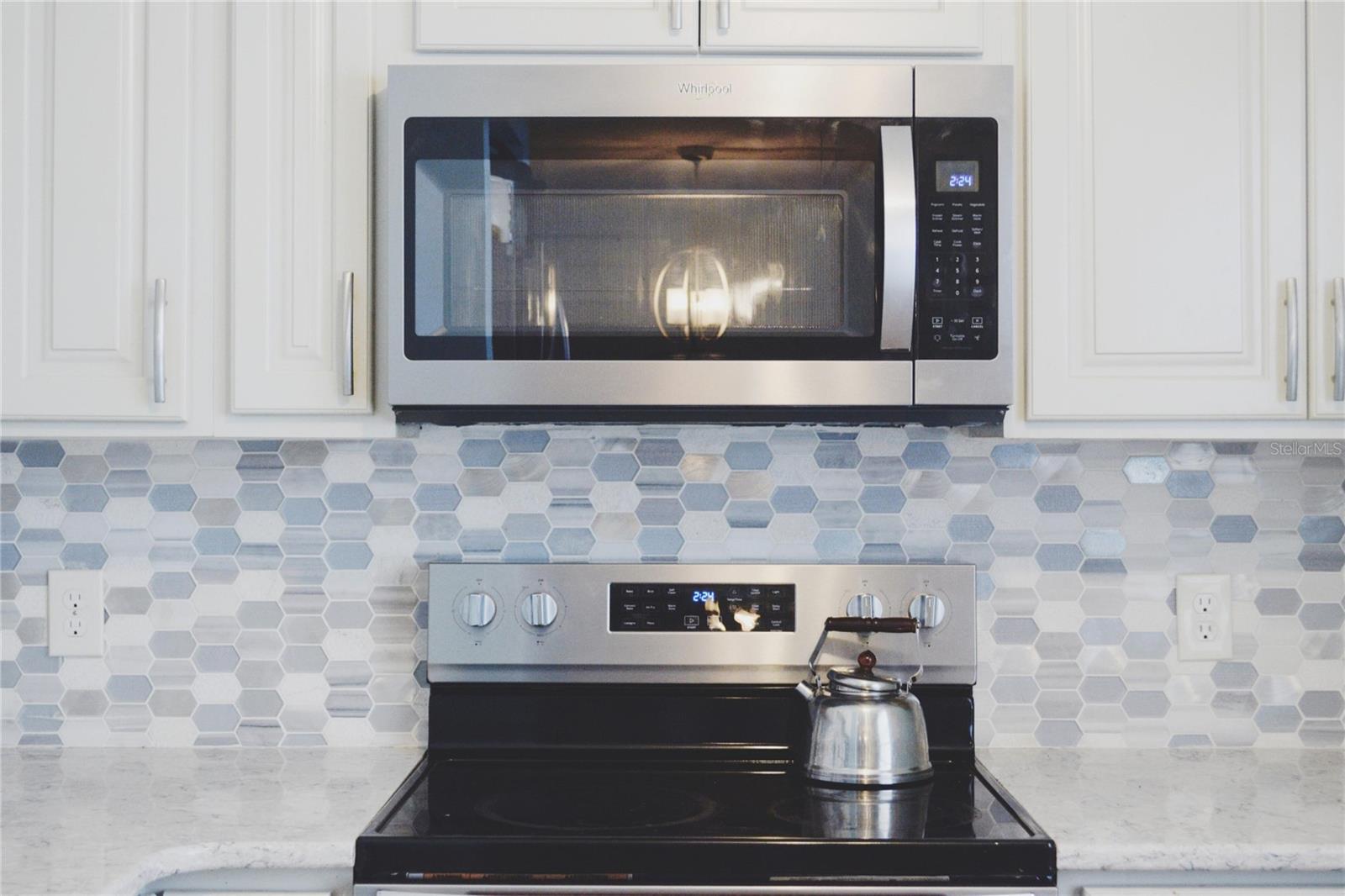 331 SKY LOCH DR W — photo 10