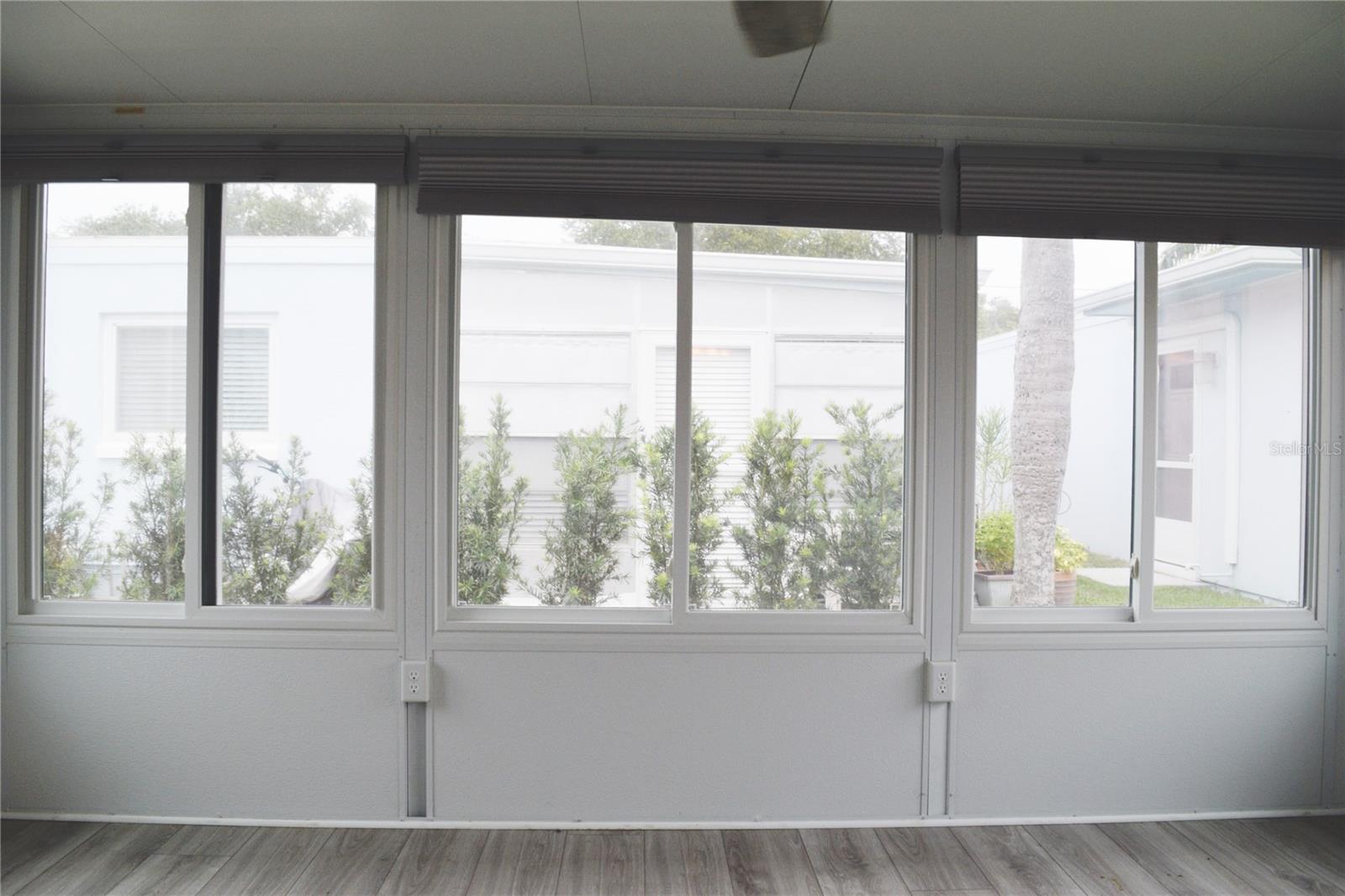 331 SKY LOCH DR W — photo 34
