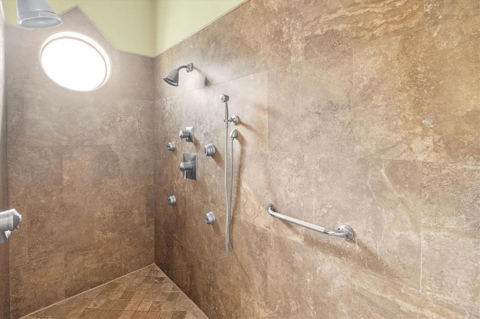 1067 ASHLAND AVE — photo 38