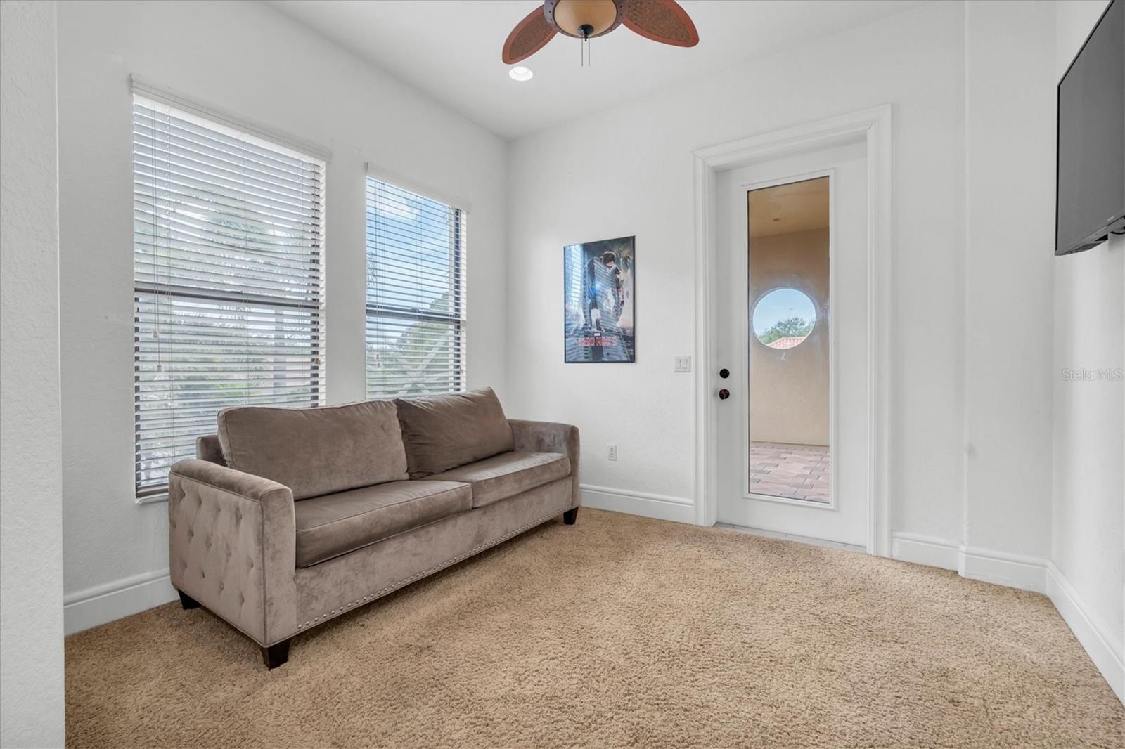 1067 ASHLAND AVE — photo 41