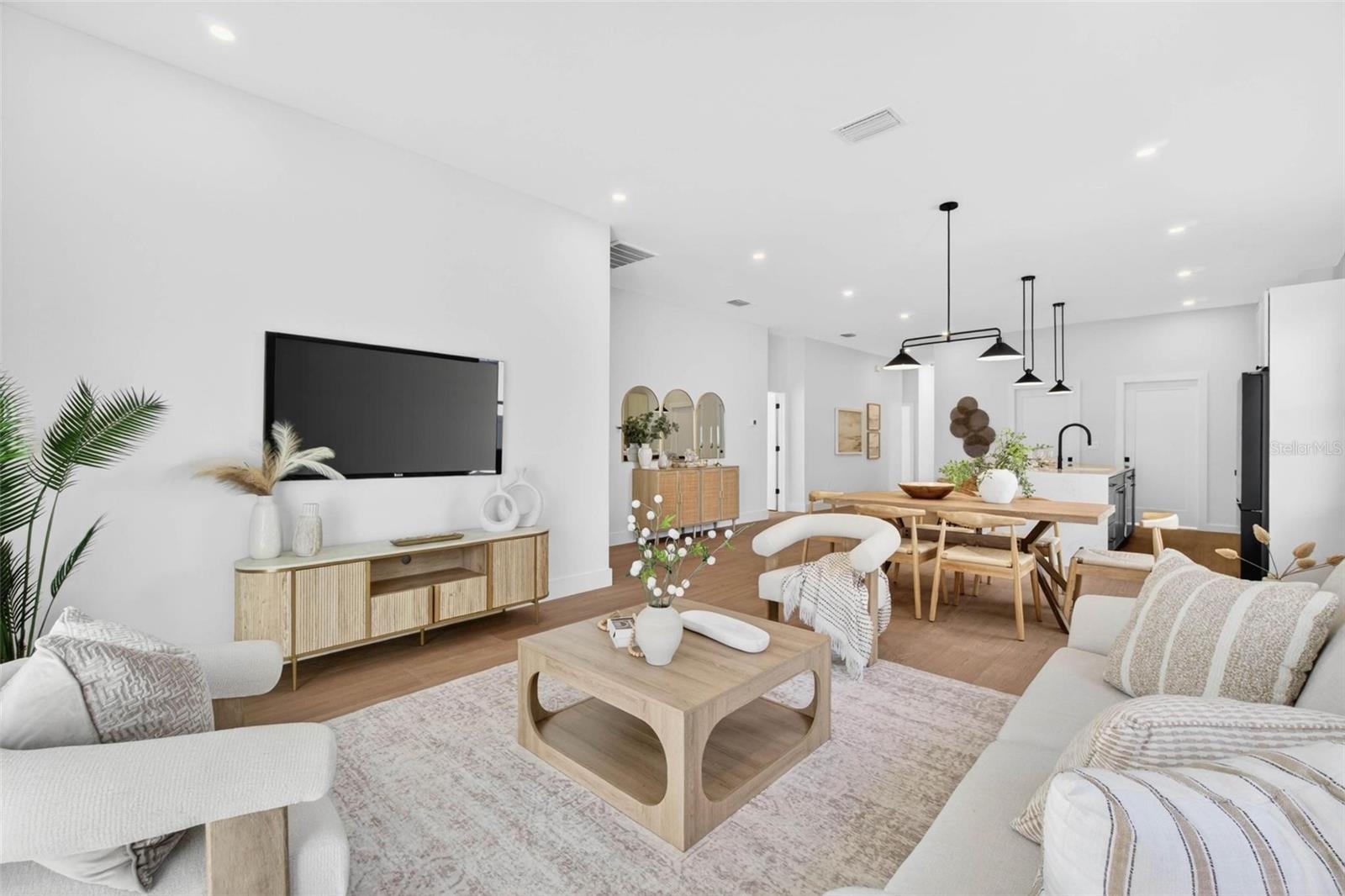 4365 IRIS ST N — photo 18