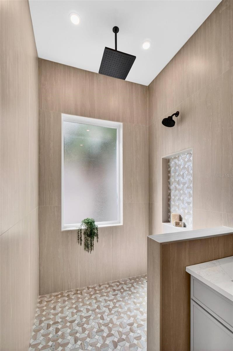 4365 IRIS ST N — photo 25