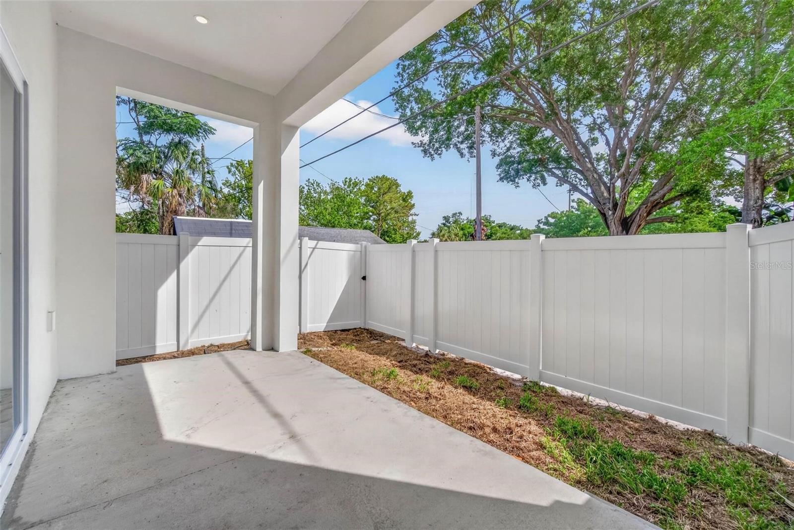 4365 IRIS ST N — photo 32