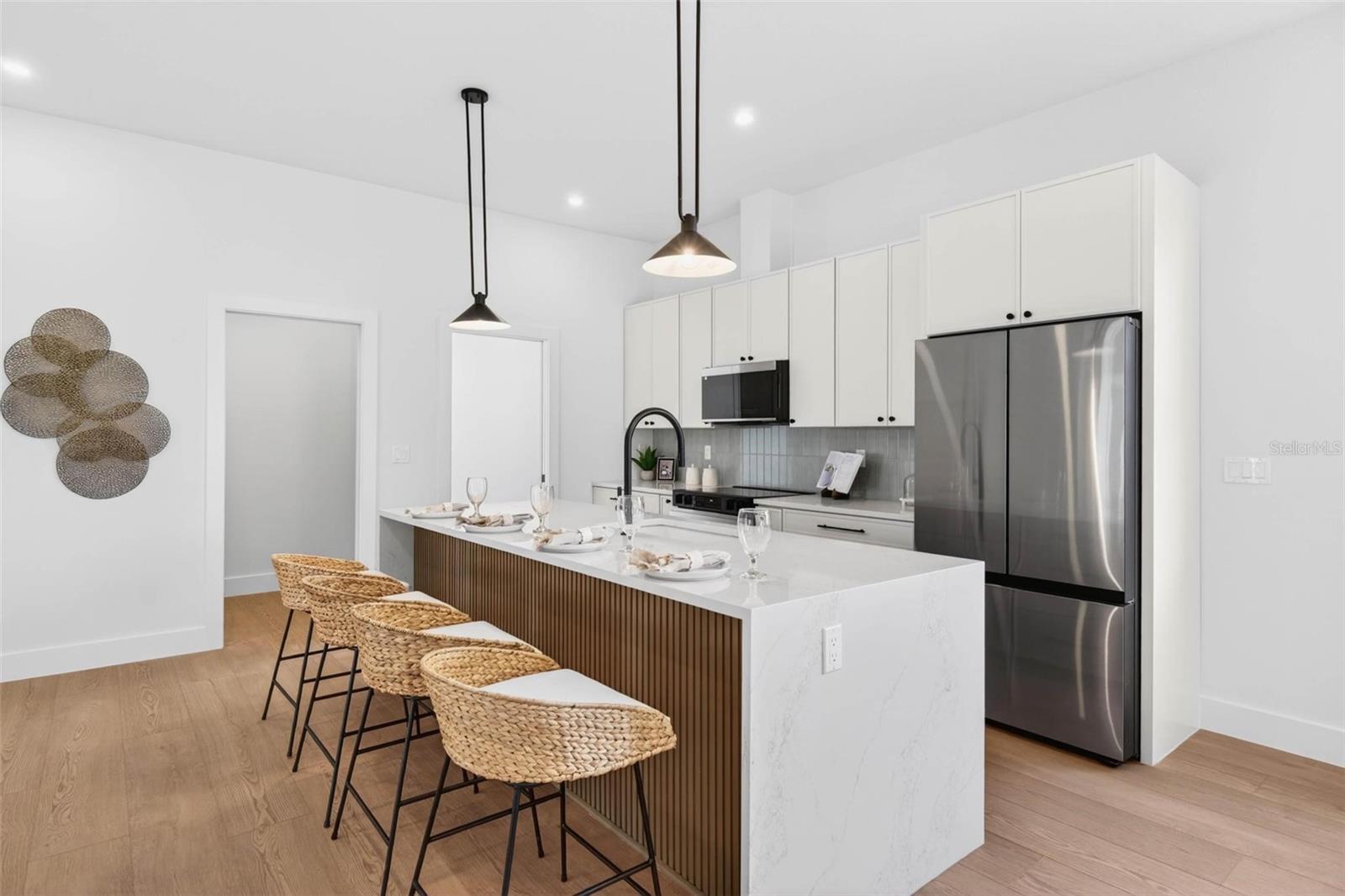 4365 IRIS ST N — photo 7