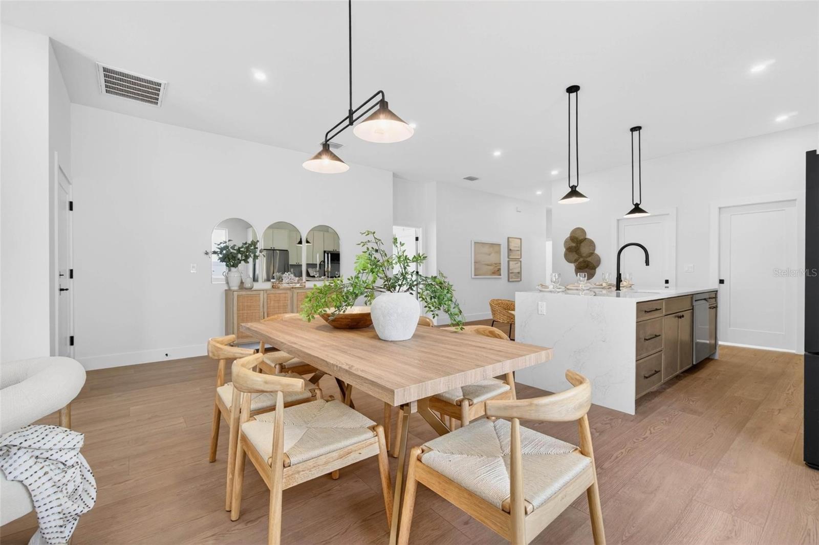 4365 IRIS ST N — photo 15