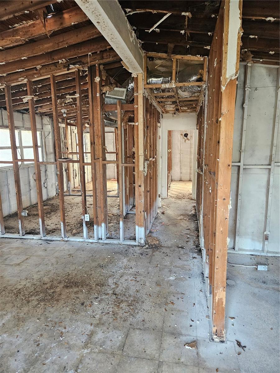 2814 PALMADELIA AVE — photo 4
