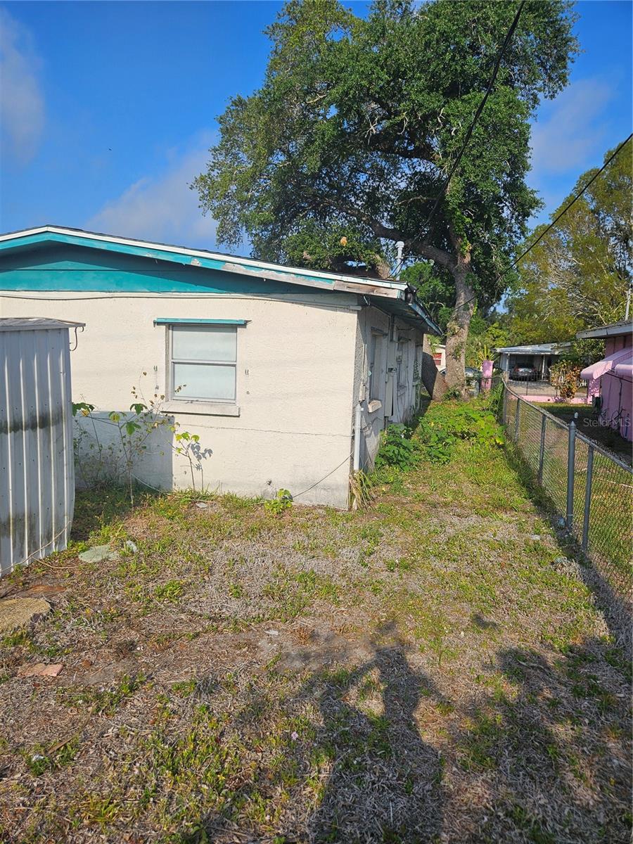 2814 PALMADELIA AVE — photo 22