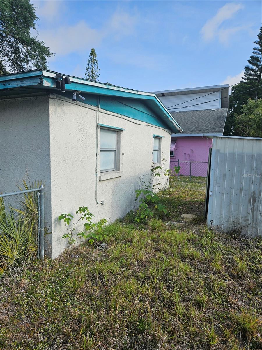 2814 PALMADELIA AVE — photo 19