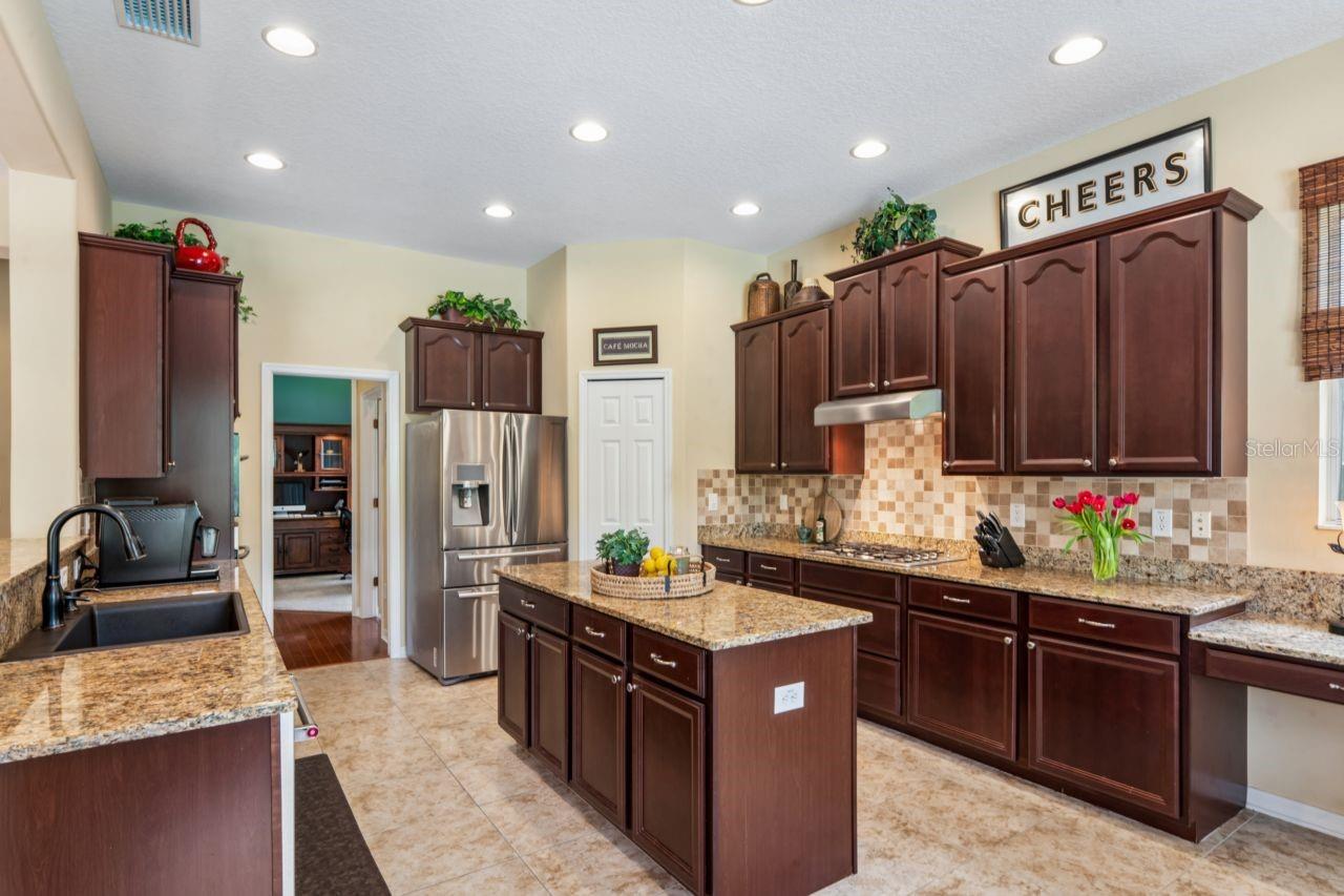 8719 CREEDMOOR LN — photo 14