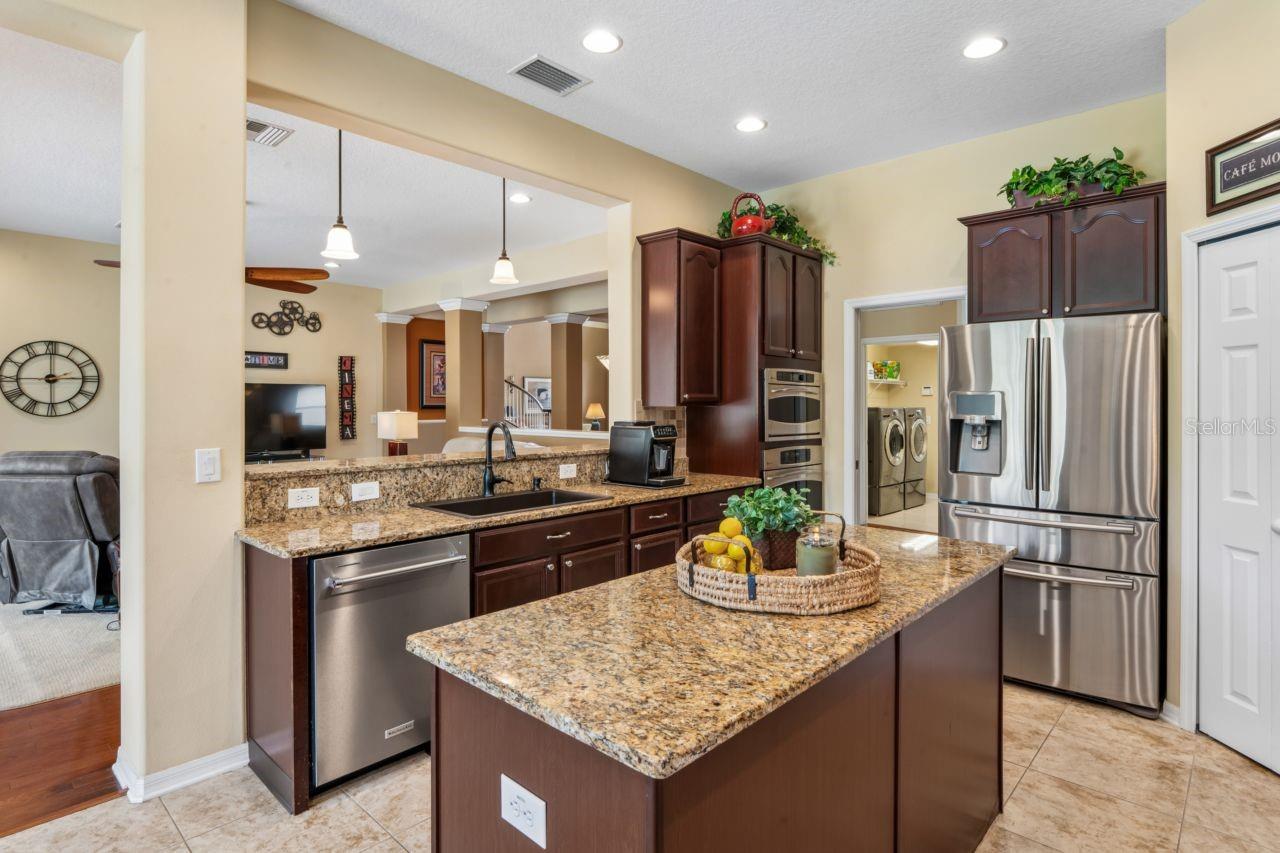 8719 CREEDMOOR LN — photo 16