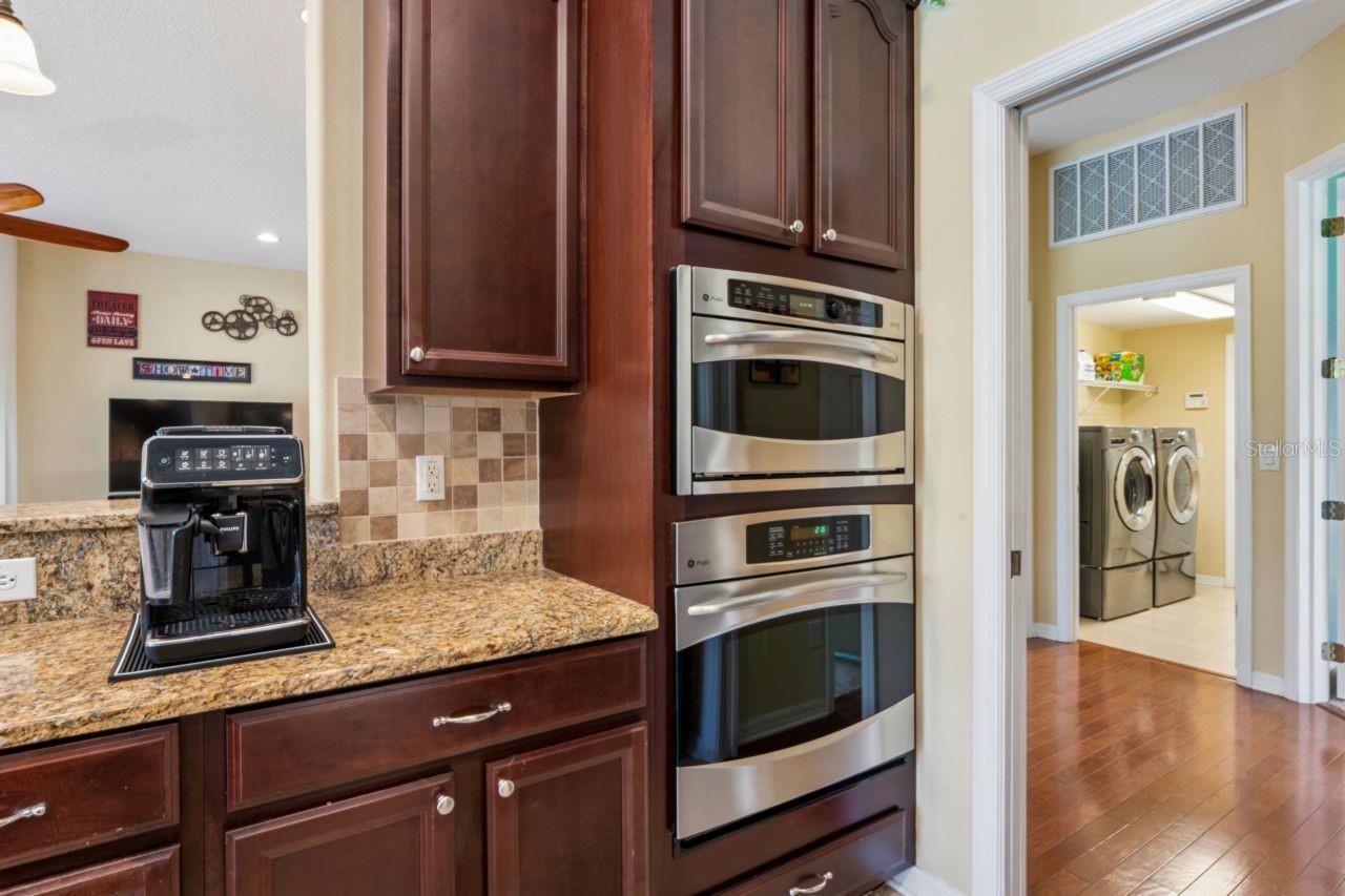 8719 CREEDMOOR LN — photo 19