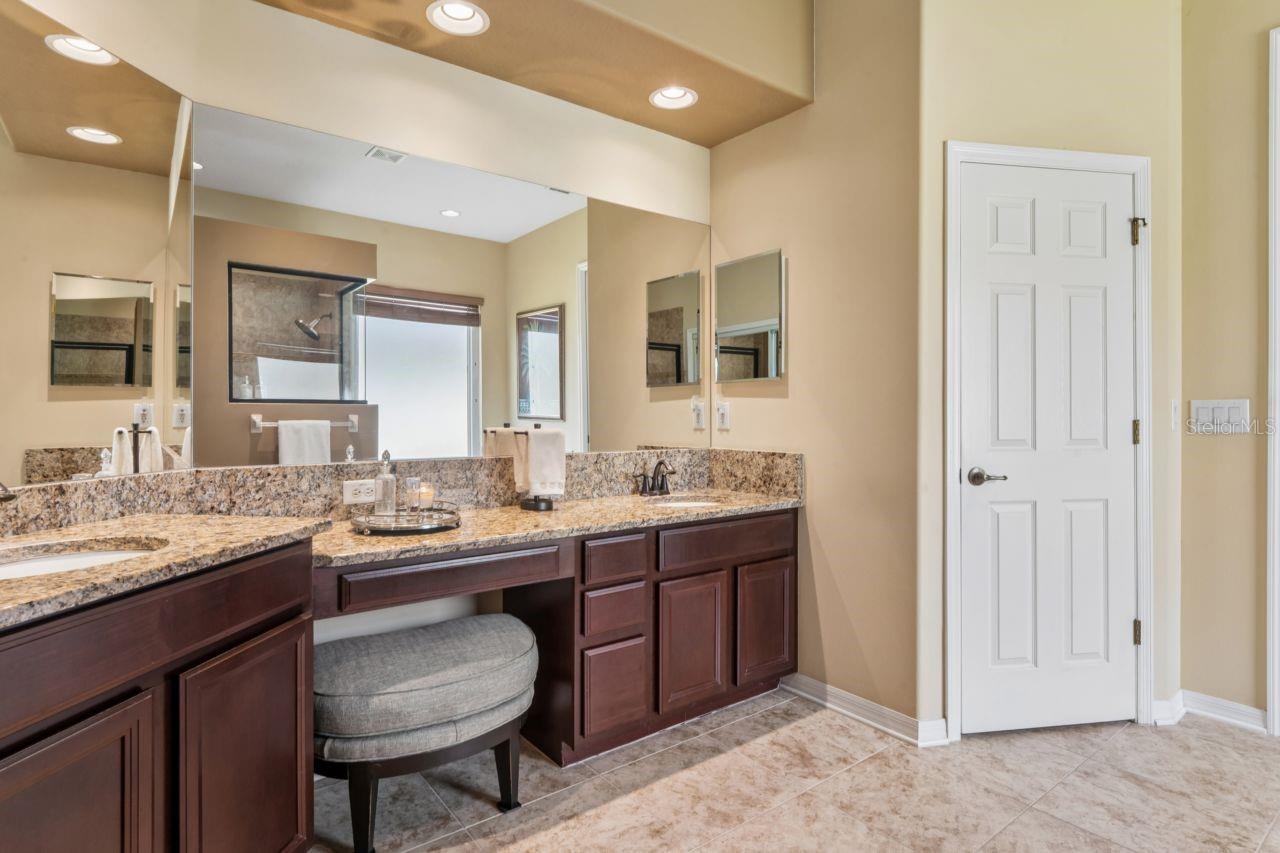 8719 CREEDMOOR LN — photo 39