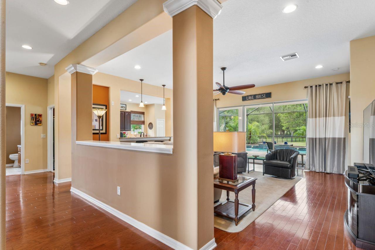 8719 CREEDMOOR LN — photo 28