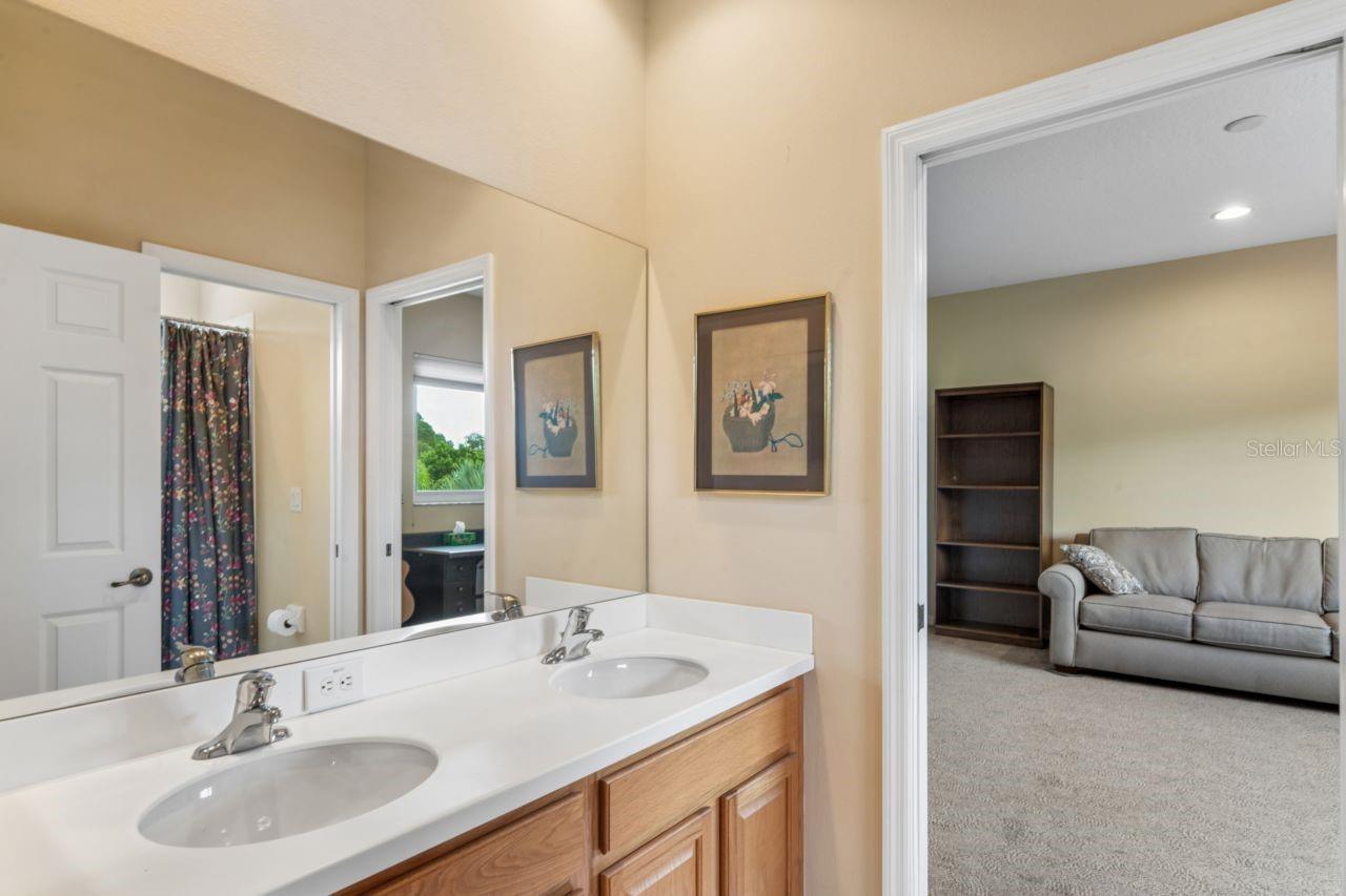 8719 CREEDMOOR LN — photo 65